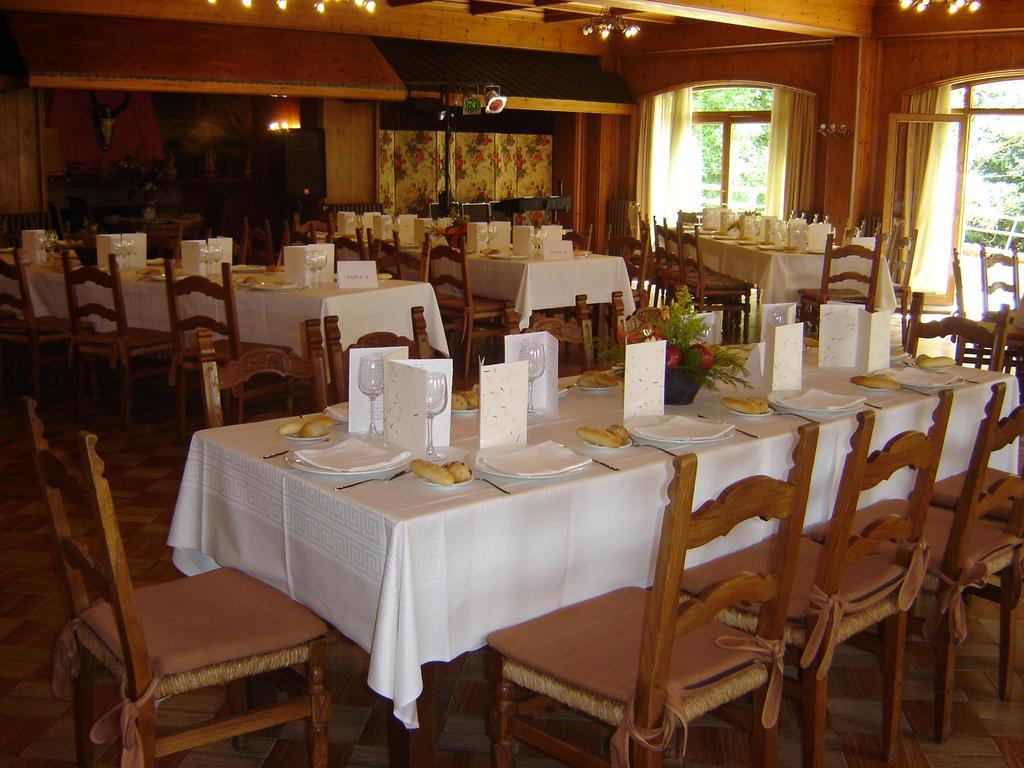 Hostal De La Gloria Viladrau Bagian luar foto
