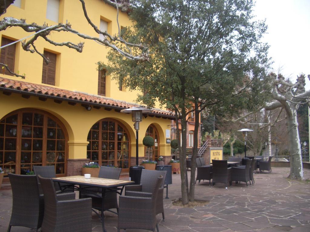 Hostal De La Gloria Viladrau Bagian luar foto
