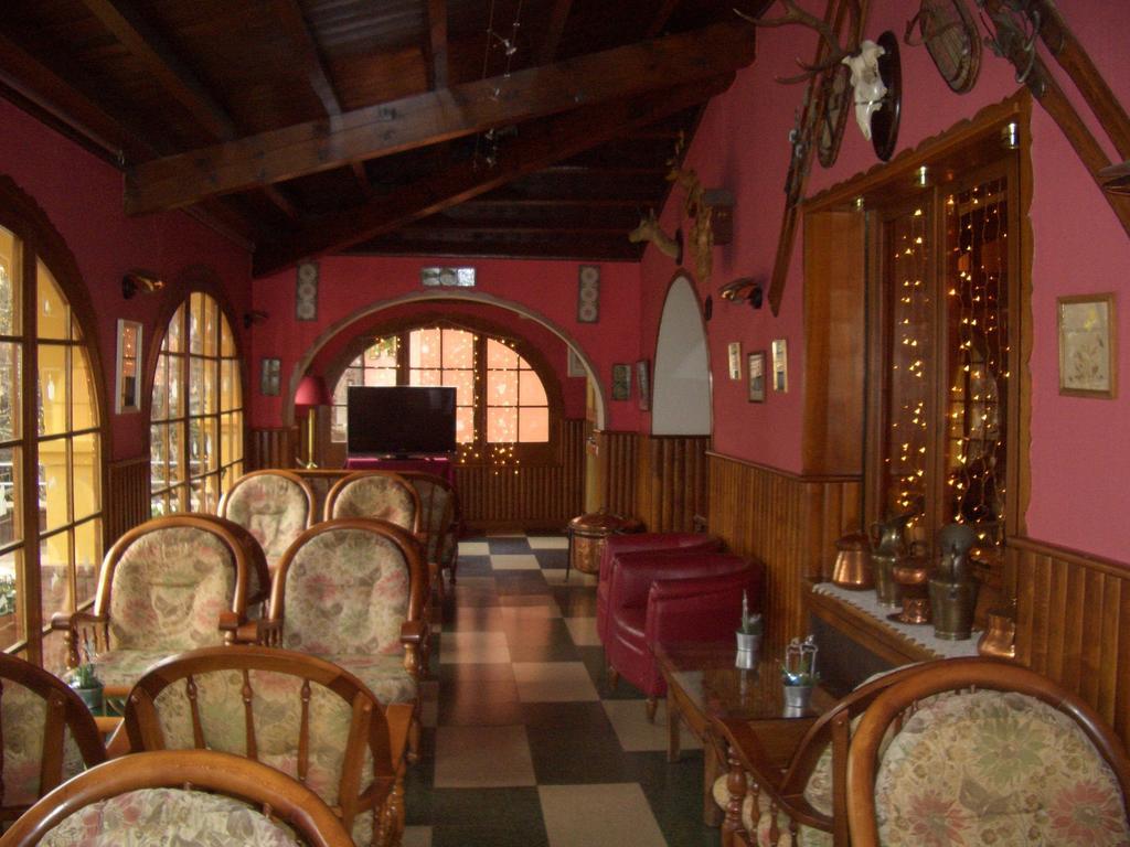 Hostal De La Gloria Viladrau Bagian luar foto