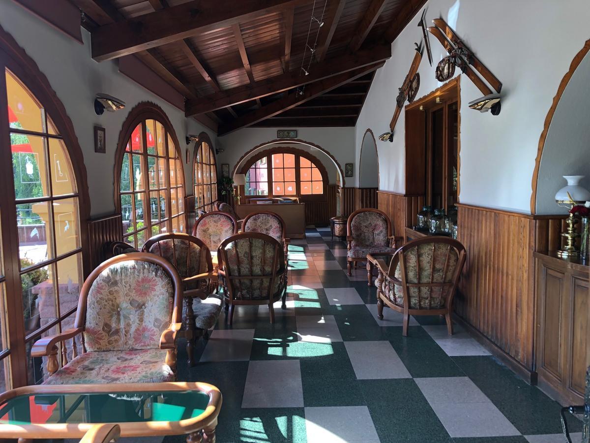 Hostal De La Gloria Viladrau Bagian luar foto