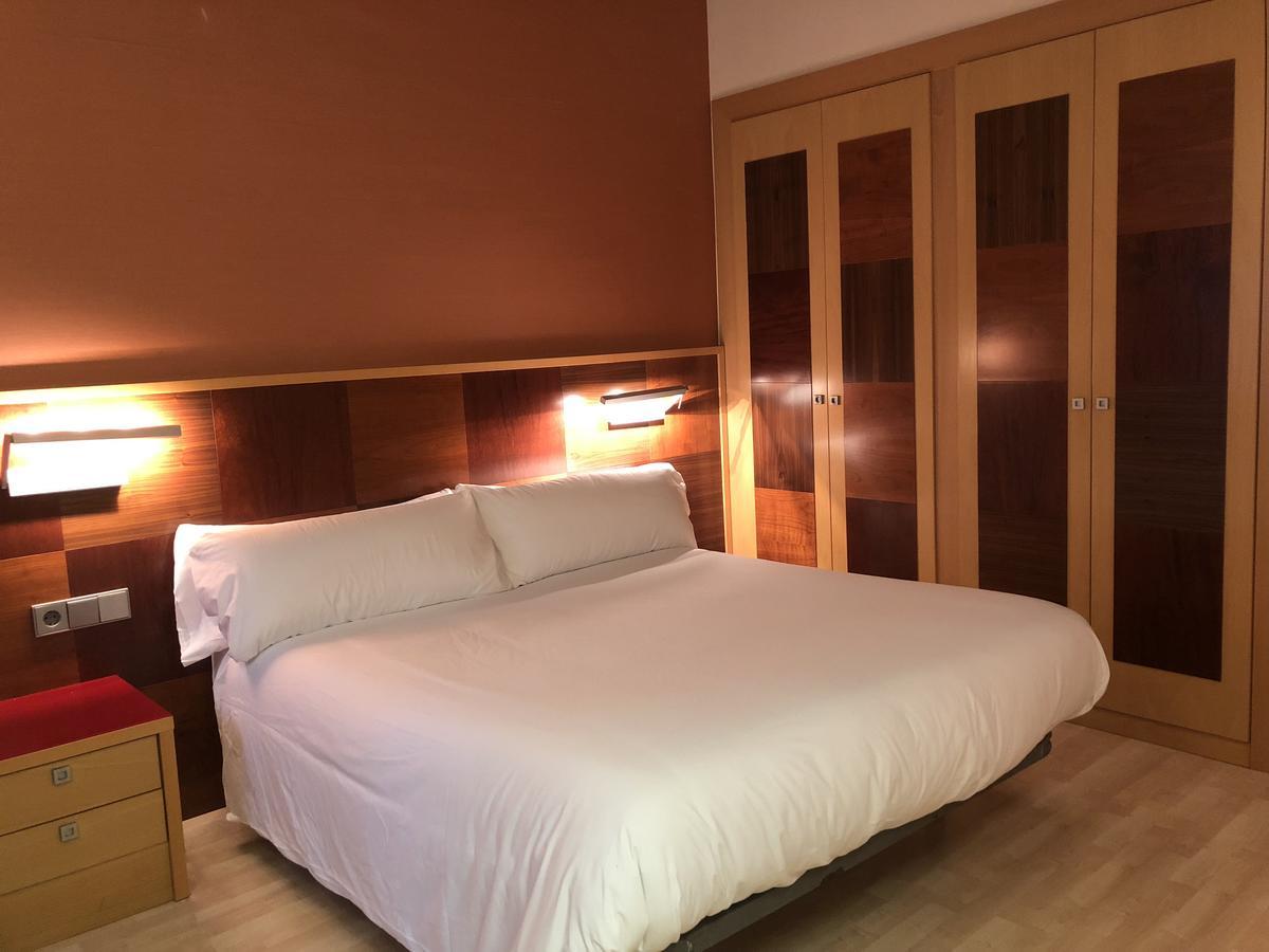 Hostal De La Gloria Viladrau Bagian luar foto