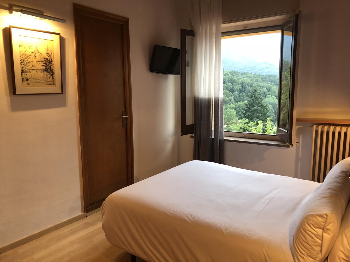 Hostal De La Gloria Viladrau Bagian luar foto