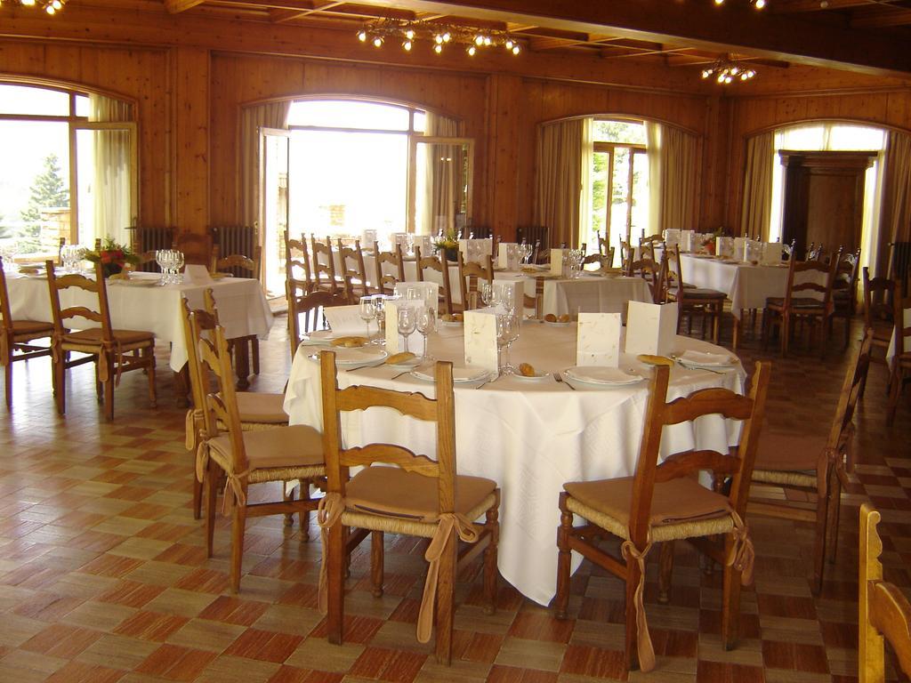 Hostal De La Gloria Viladrau Bagian luar foto