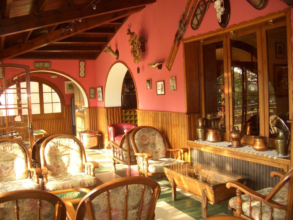 Hostal De La Gloria Viladrau Bagian luar foto