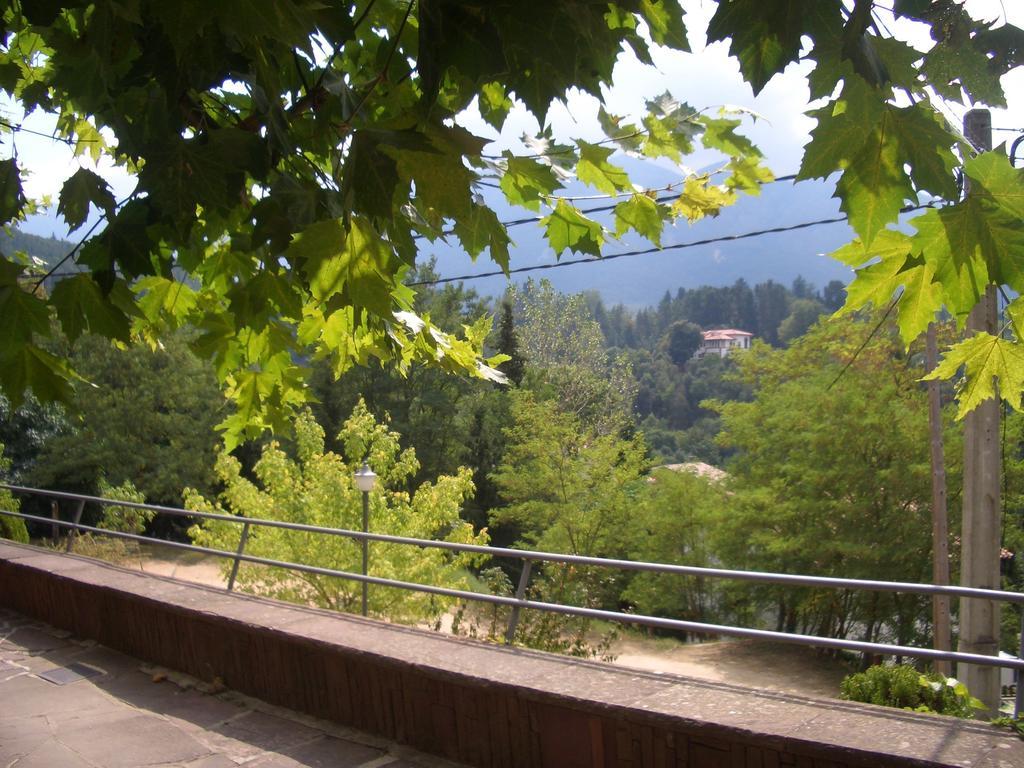 Hostal De La Gloria Viladrau Bagian luar foto